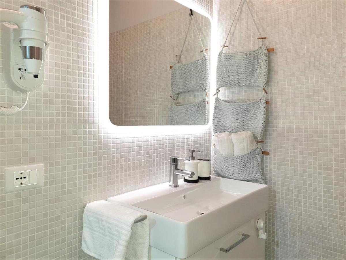 Azur Apartment Sirmione Extérieur photo